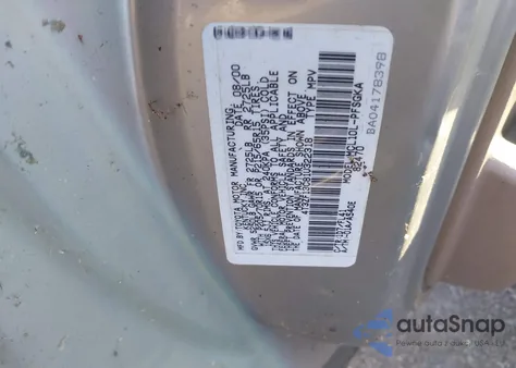 2001 Toyota Sienna Le/Xle z USA, uszkodzony, nr VIN 4T3ZF13C81U322318